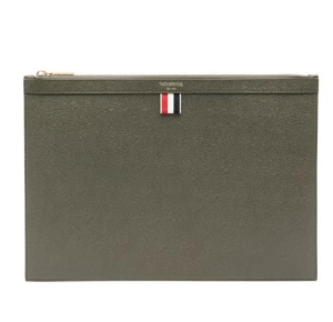 Pebble Grain Medium Clutch Bag