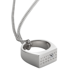 Chevalier ring