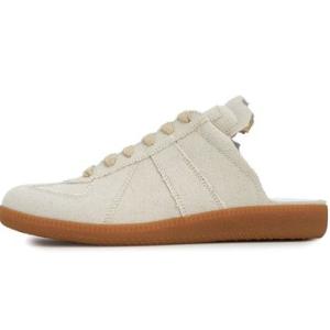 Maison Margiela Wmns German Trainer Slip On 'Beige'